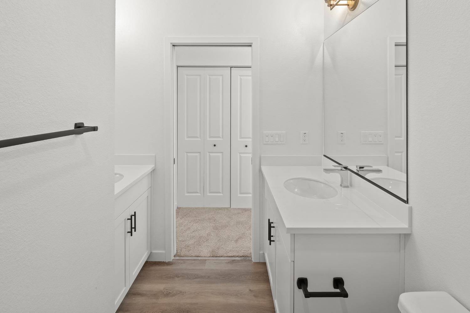 Detail Gallery Image 33 of 39 For 8636 Starburst Way, Sacramento,  CA 95823 - 4 Beds | 2/1 Baths
