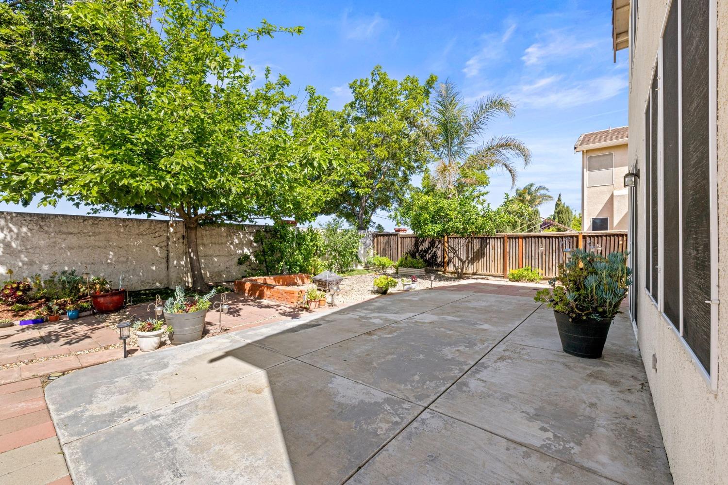 Detail Gallery Image 39 of 43 For 1644 Gloria Cir, Tracy,  CA 95377 - 5 Beds | 3 Baths