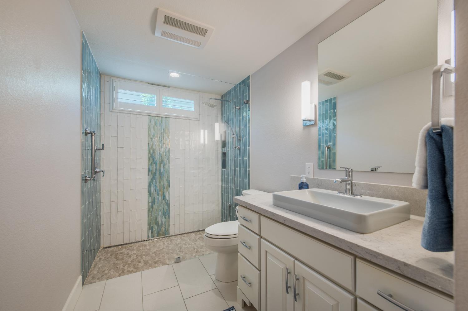 Detail Gallery Image 25 of 91 For 2813 Sitka Dr, Rocklin,  CA 95765 - 4 Beds | 3 Baths
