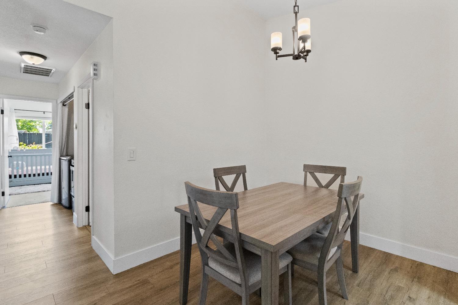 Detail Gallery Image 8 of 45 For 3546 Treleaven Ct, Antelope,  CA 95843 - 2 Beds | 2 Baths