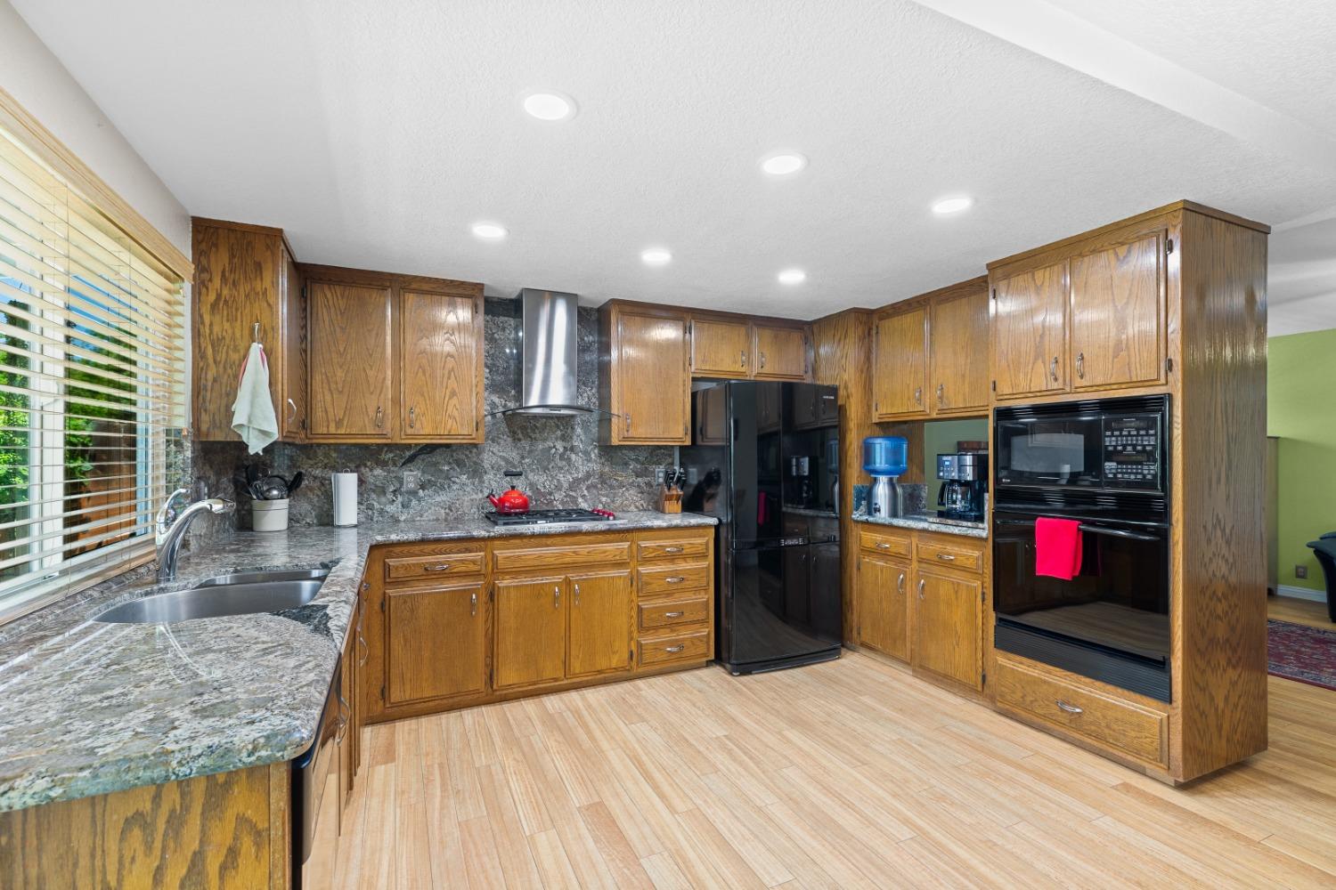 Detail Gallery Image 15 of 36 For 14535 Arapaho Way, Manteca,  CA 95336 - 3 Beds | 2 Baths