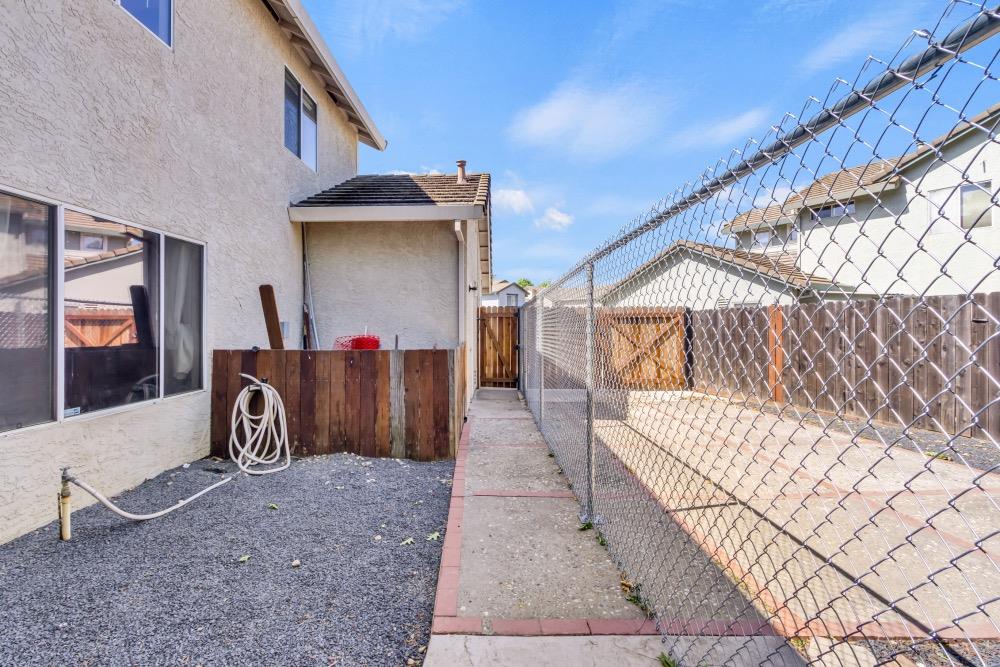 Detail Gallery Image 19 of 37 For 5209 Copper Ridge Way, Antelope,  CA 95843 - 4 Beds | 2/1 Baths