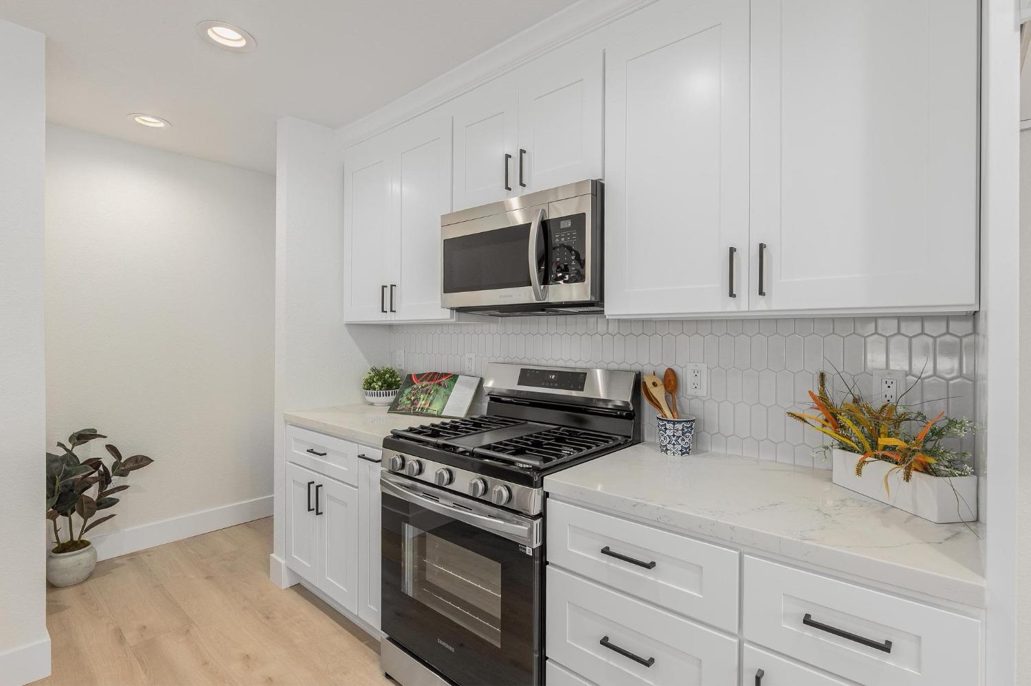 Detail Gallery Image 13 of 30 For 804 Jackson St, Winters,  CA 95694 - 4 Beds | 2 Baths
