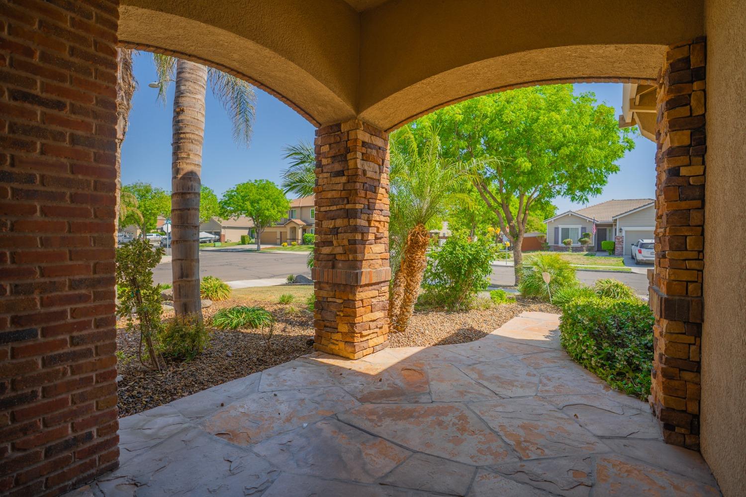Detail Gallery Image 11 of 67 For 2196 Naples Ct, Los Banos,  CA 93635 - 3 Beds | 2 Baths