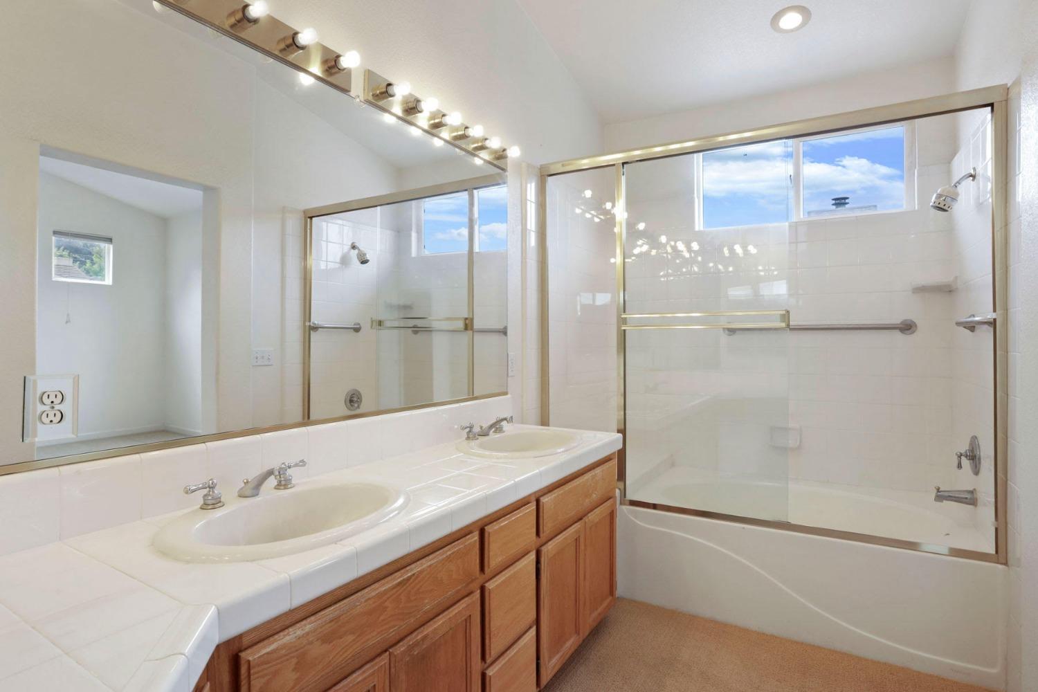 Detail Gallery Image 38 of 45 For 2571 Ponderosa Dr, Lodi,  CA 95242 - 3 Beds | 2 Baths