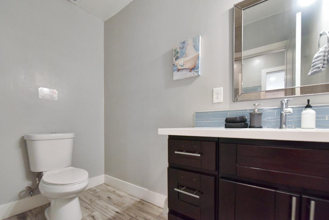 Detail Gallery Image 28 of 48 For 4322 4th Ave, Sacramento,  CA 95817 - 4 Beds | 3/1 Baths