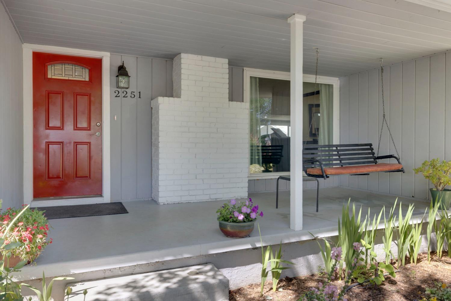 Tulip Way, Sacramento, California image 7