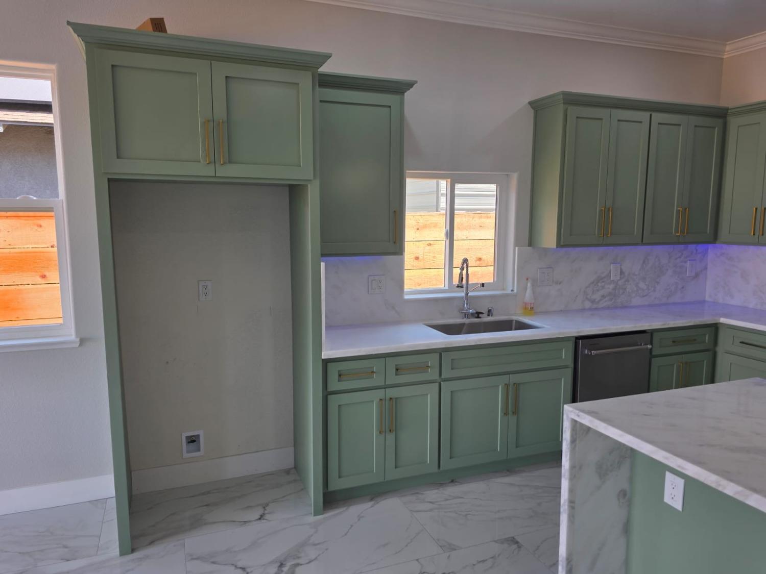 Detail Gallery Image 20 of 66 For 3213 Millbrook Ave, Modesto,  CA 95355 - 3 Beds | 4 Baths