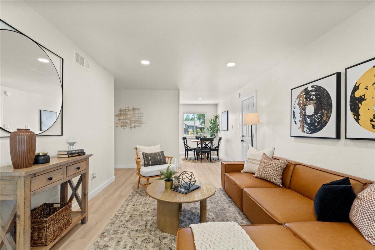 Detail Gallery Image 6 of 21 For 453 Arcade Blvd, Sacramento,  CA 95815 - 4 Beds | 2 Baths
