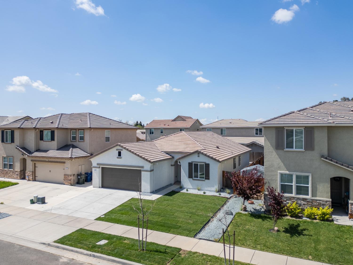 Detail Gallery Image 7 of 23 For 405 Denise Dr, Merced,  CA 95341 - 4 Beds | 2 Baths