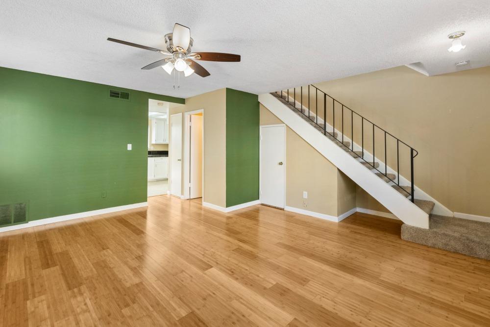 Photo #4: 225058361 Listing: Photo #4