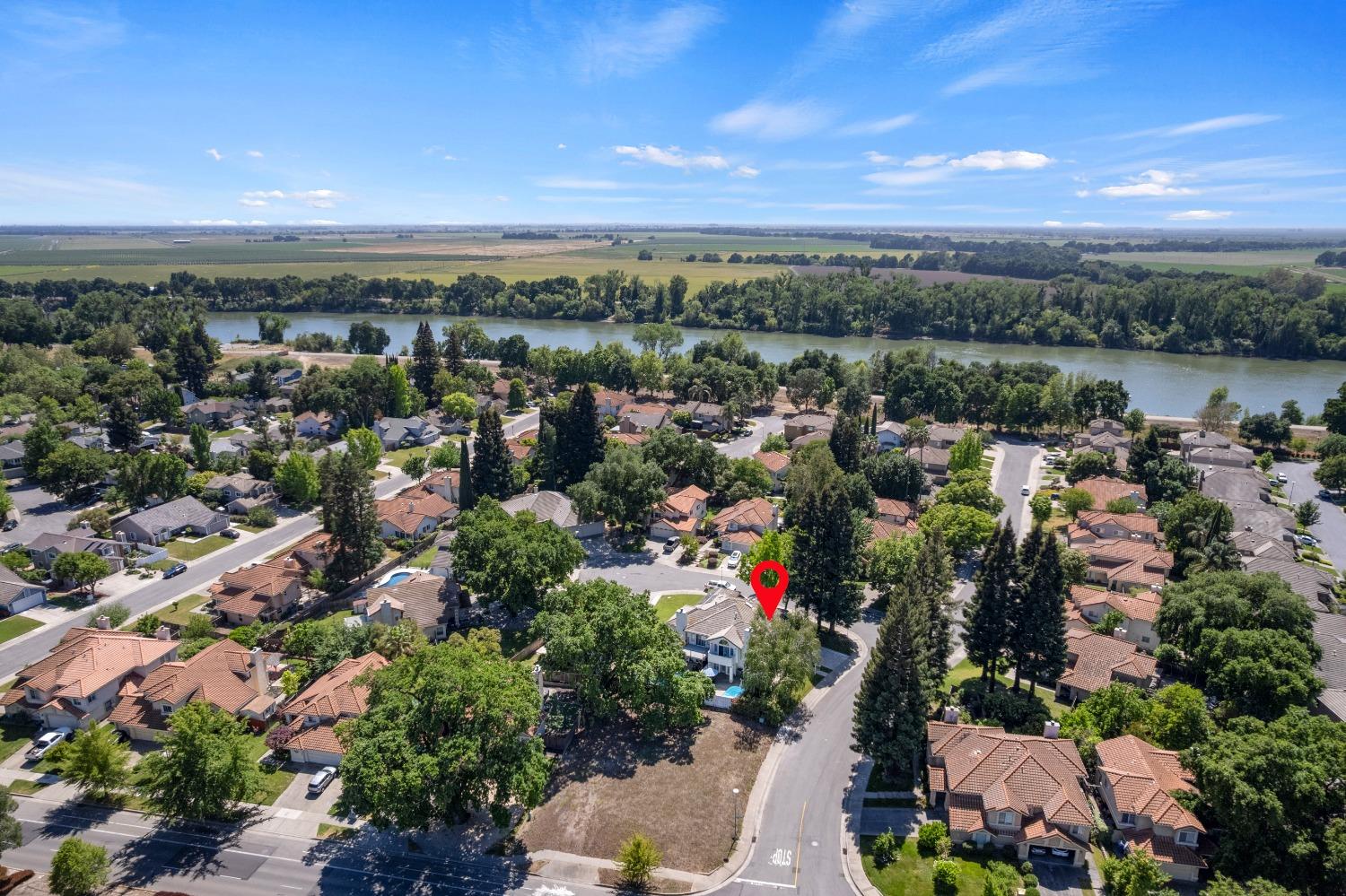 Detail Gallery Image 51 of 56 For 7805 River Village Dr, Sacramento,  CA 95831 - 3 Beds | 2/1 Baths