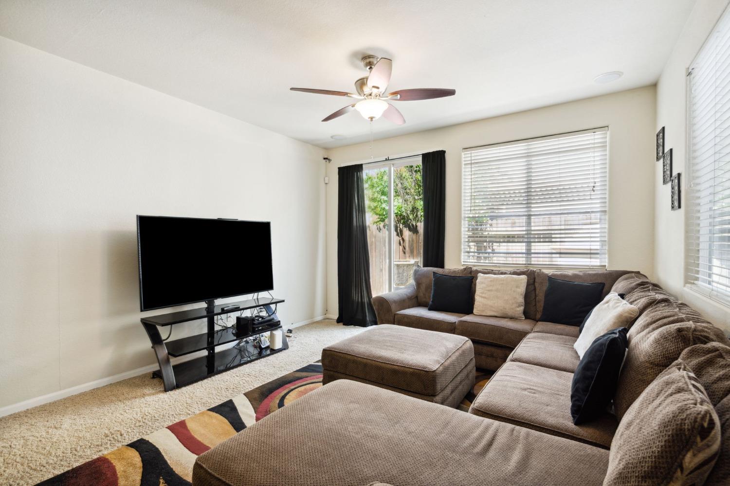 Detail Gallery Image 10 of 27 For 3115 Tolliver St, Sacramento,  CA 95833 - 3 Beds | 2/1 Baths