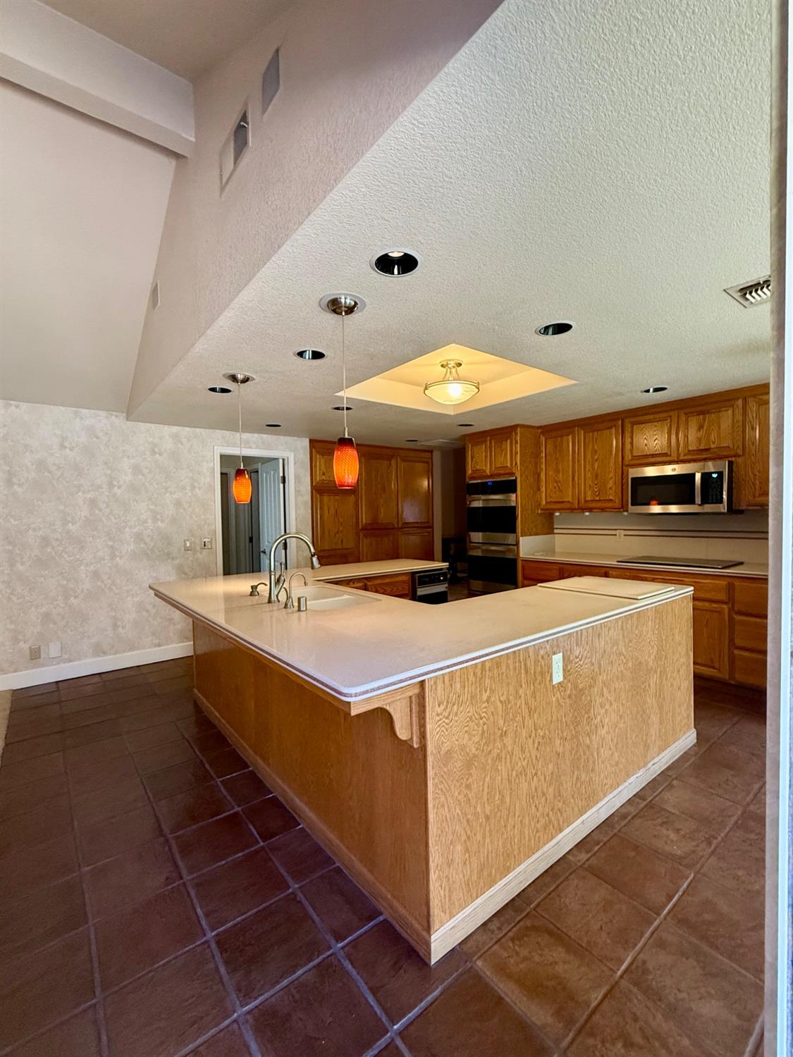 Detail Gallery Image 12 of 56 For 14704 Guadalupe Dr, Rancho Murieta,  CA 95683 - 4 Beds | 3 Baths