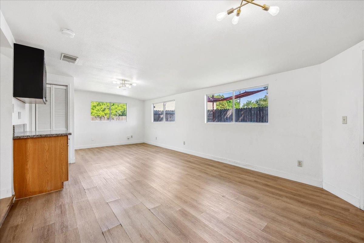 Detail Gallery Image 13 of 48 For 3845 Sunnyvale Ave, Sacramento,  CA 95821 - 4 Beds | 2 Baths