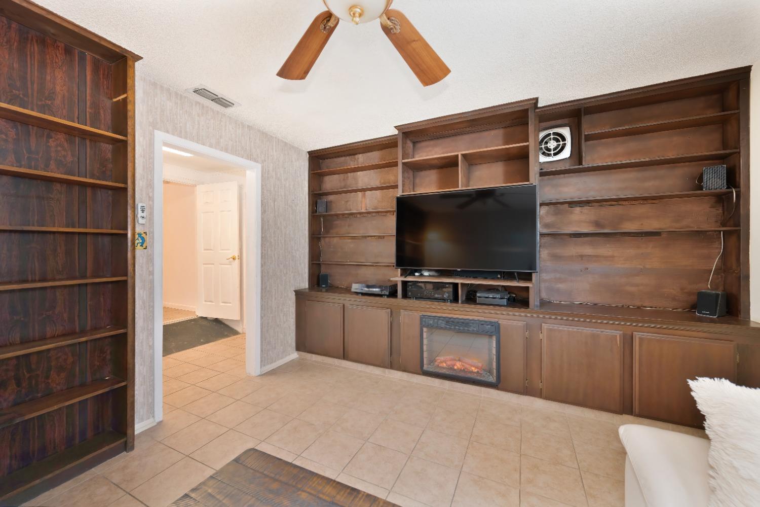 Detail Gallery Image 51 of 75 For 6207 Rampart Dr, Carmichael,  CA 95608 - 4 Beds | 3 Baths