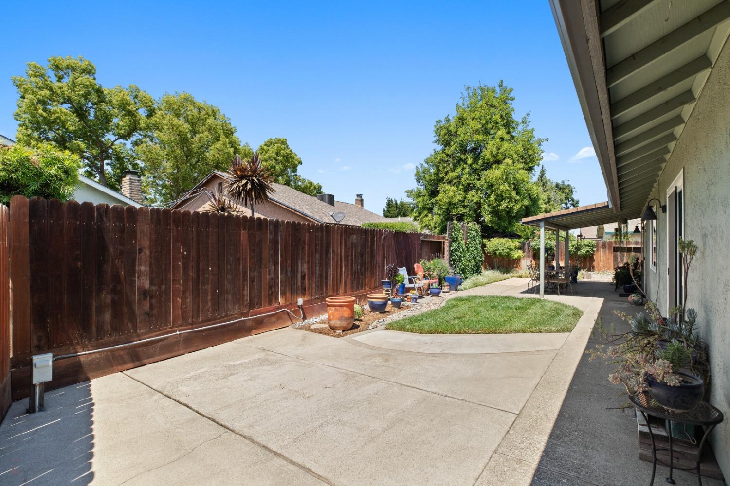 Detail Gallery Image 28 of 36 For 14535 Arapaho Way, Manteca,  CA 95336 - 3 Beds | 2 Baths