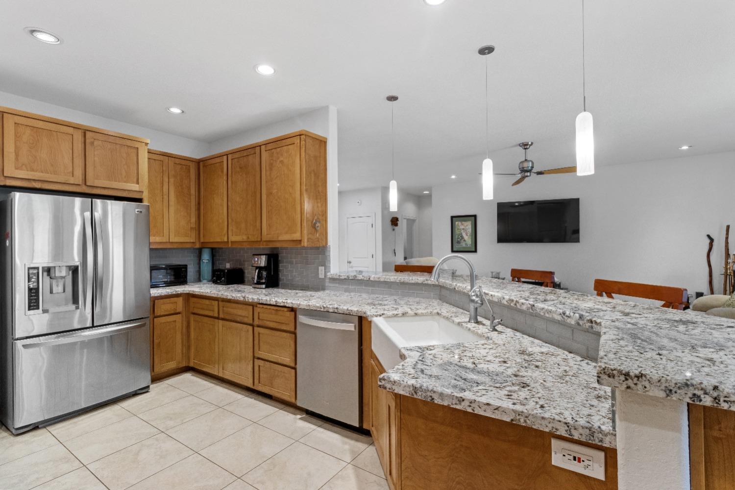 Detail Gallery Image 3 of 44 For 9593 Quail Meadow Ln, Oregon House,  CA 95962 - 3 Beds | 2 Baths