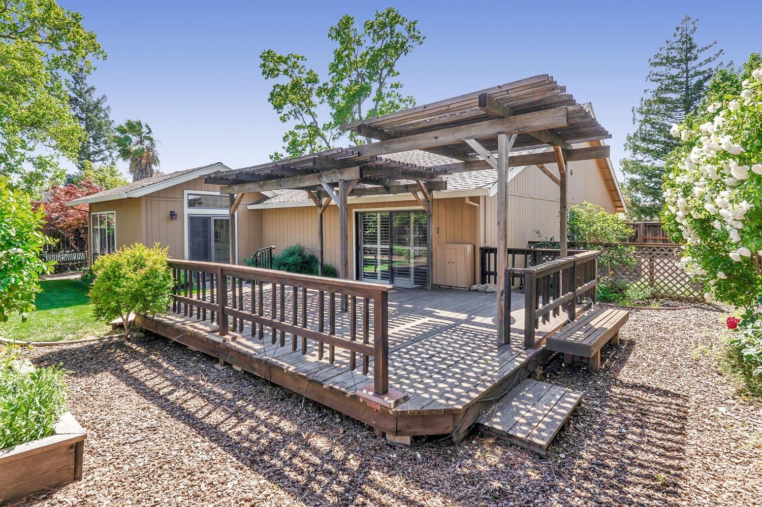Detail Gallery Image 19 of 29 For 2120 Saint Ruben Ct, Carmichael,  CA 95608 - 3 Beds | 2 Baths
