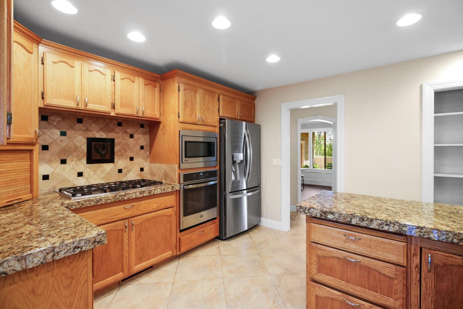 Detail Gallery Image 23 of 78 For 8401 Kroeger Ct, Fair Oaks,  CA 95628 - 4 Beds | 3 Baths