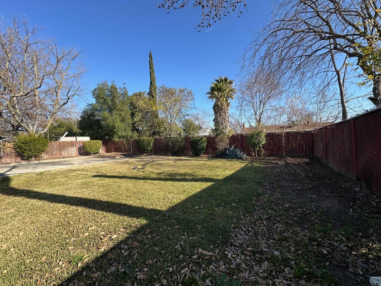 Detail Gallery Image 28 of 29 For 4700 Ravenstone Way, Sacramento,  CA 95842 - 4 Beds | 2/1 Baths