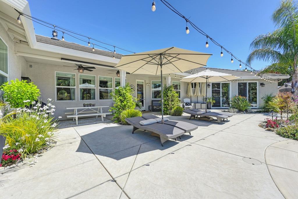 Detail Gallery Image 46 of 63 For 7527 Country Oaks Ln, Orangevale,  CA 95662 - 5 Beds | 4/1 Baths