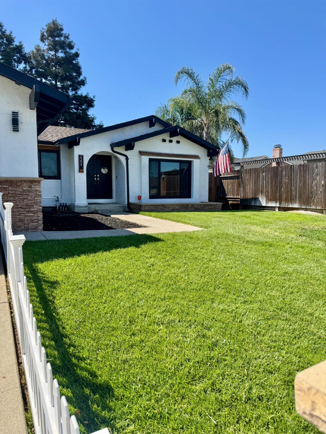 Detail Gallery Image 2 of 40 For 2304 Candlestick Dr, Antioch,  CA 94509 - 3 Beds | 2/1 Baths