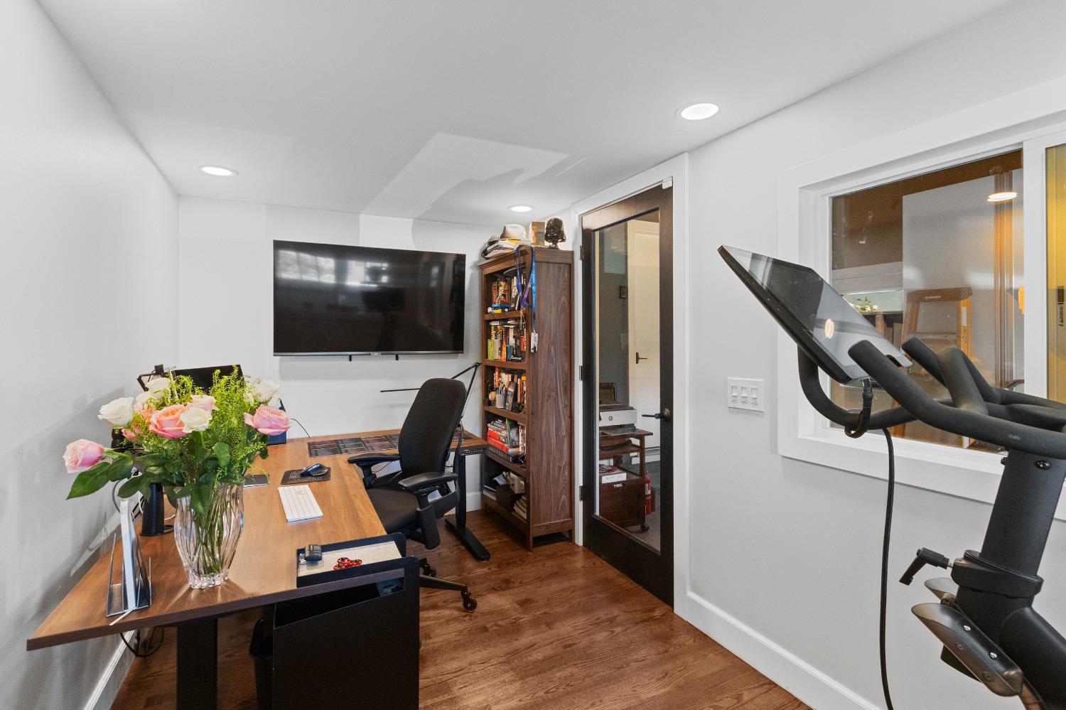Detail Gallery Image 31 of 41 For 2837 Latham Dr, Sacramento,  CA 95864 - 3 Beds | 2/1 Baths