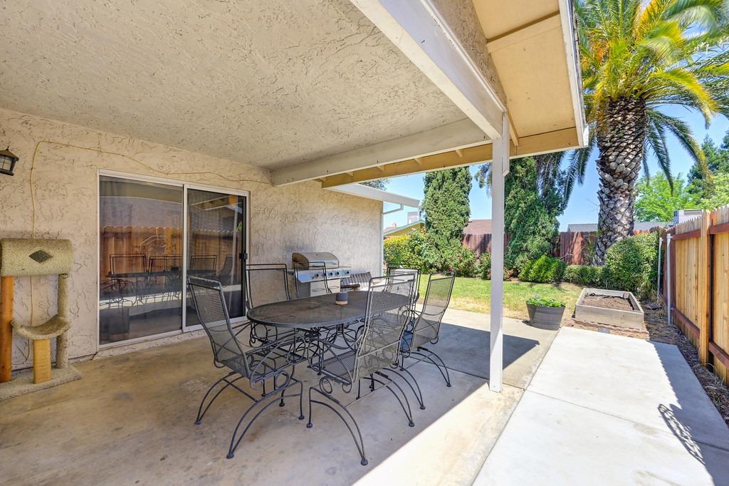 New River Circle, Rancho Cordova, California image 33