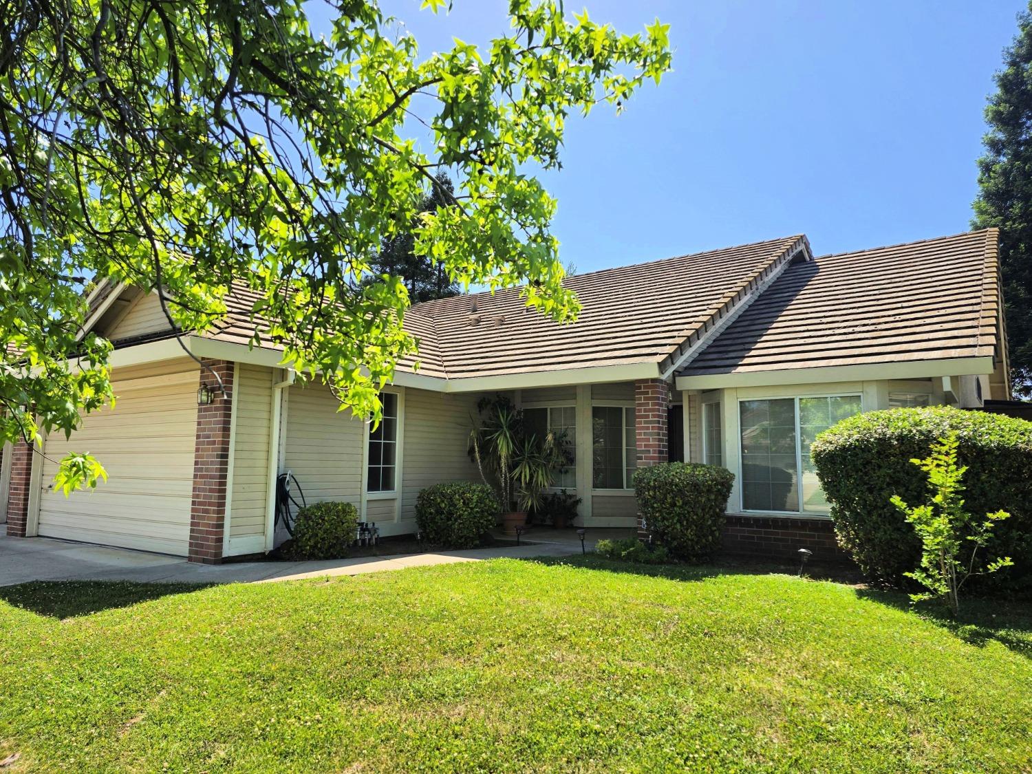 Fitzgerald Way, Roseville, California image 2