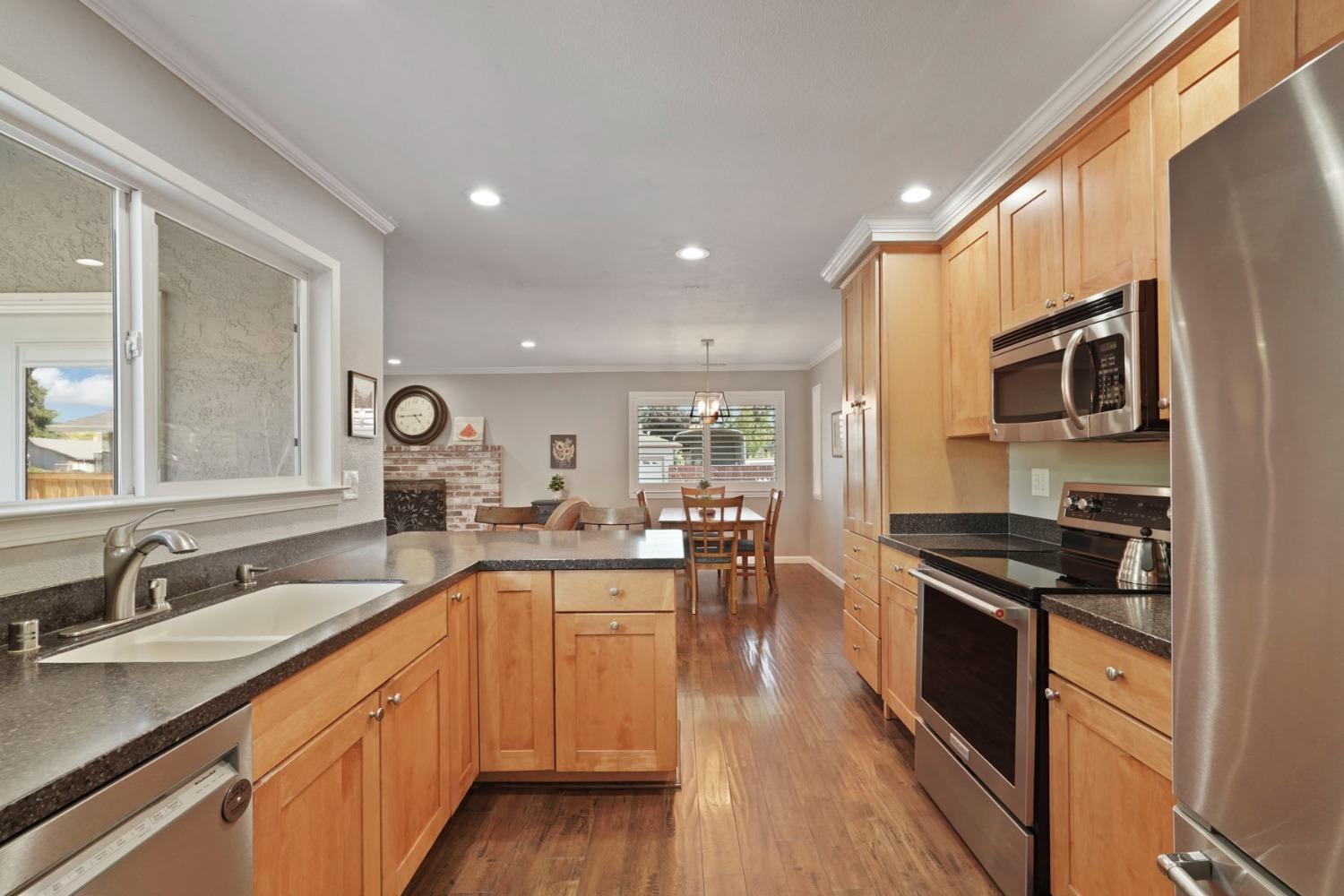 Detail Gallery Image 18 of 37 For 2235 Starr Dr, Lodi,  CA 95242 - 3 Beds | 2 Baths