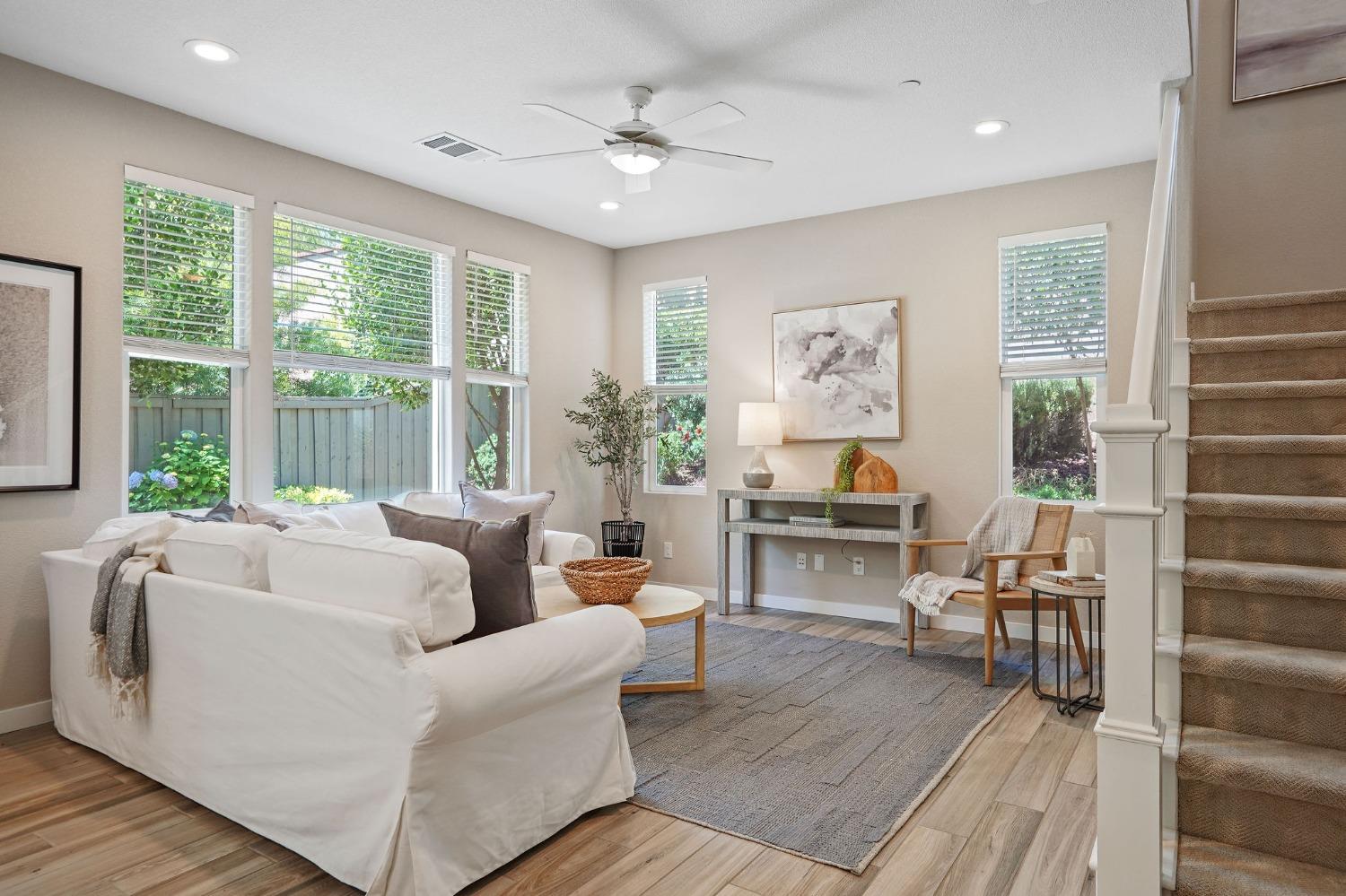 Detail Gallery Image 11 of 31 For 3205 Forney, Sacramento,  CA 95816 - 3 Beds | 2/1 Baths