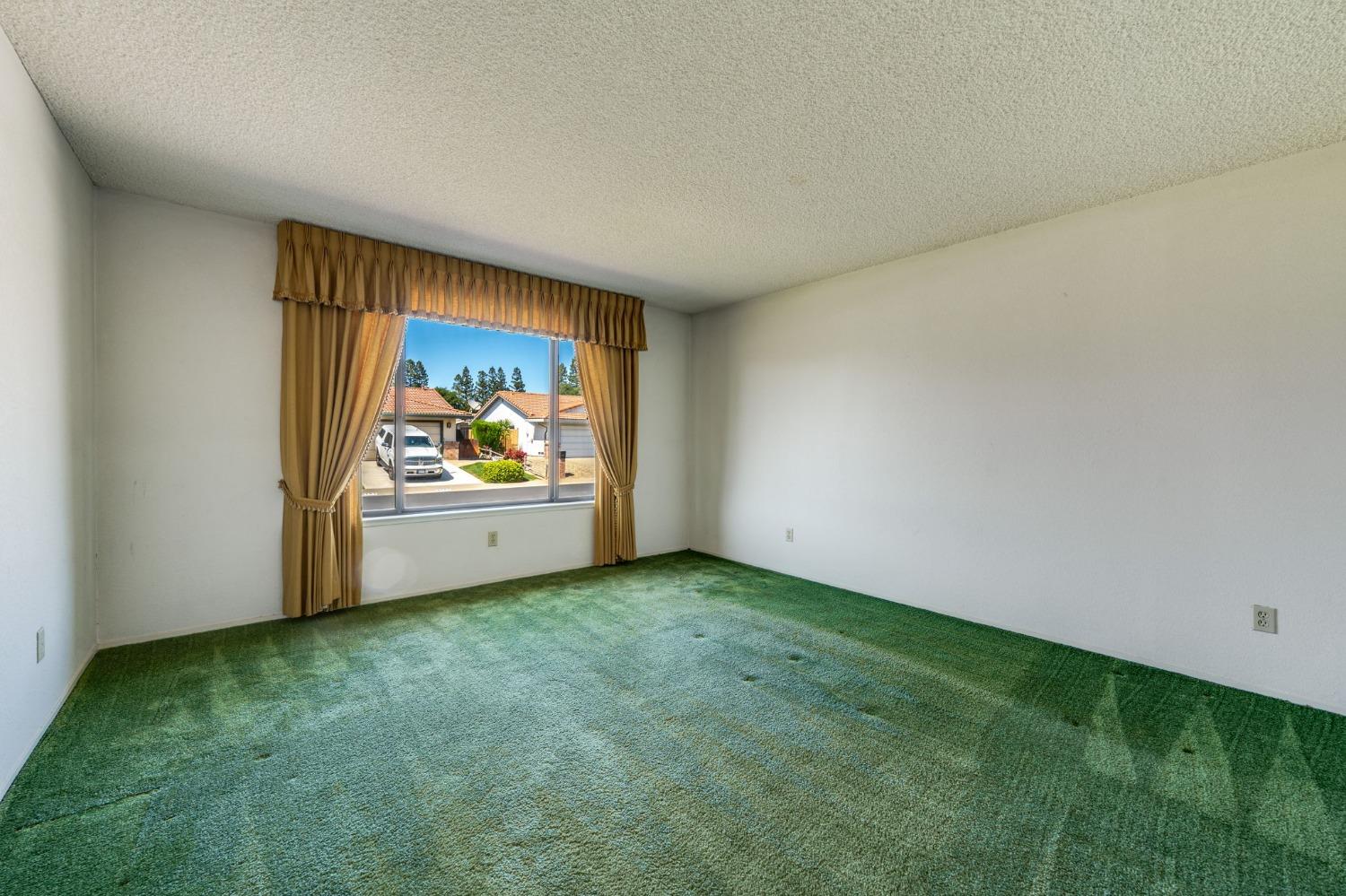 Detail Gallery Image 12 of 40 For 8700 Tipton Ct, Elk Grove,  CA 95624 - 3 Beds | 2/1 Baths