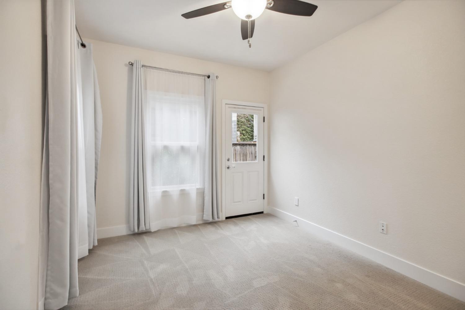 Detail Gallery Image 26 of 59 For 2021 S St, Sacramento,  CA 95811 - – Beds | – Baths