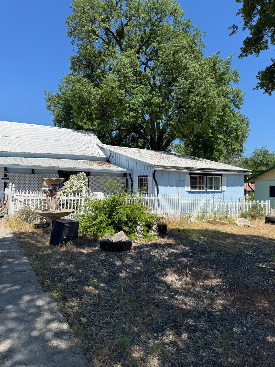 Detail Gallery Image 1 of 3 For 117 Dogtown Rd, Angels Camp,  CA 95222 - 3 Beds | 2/1 Baths