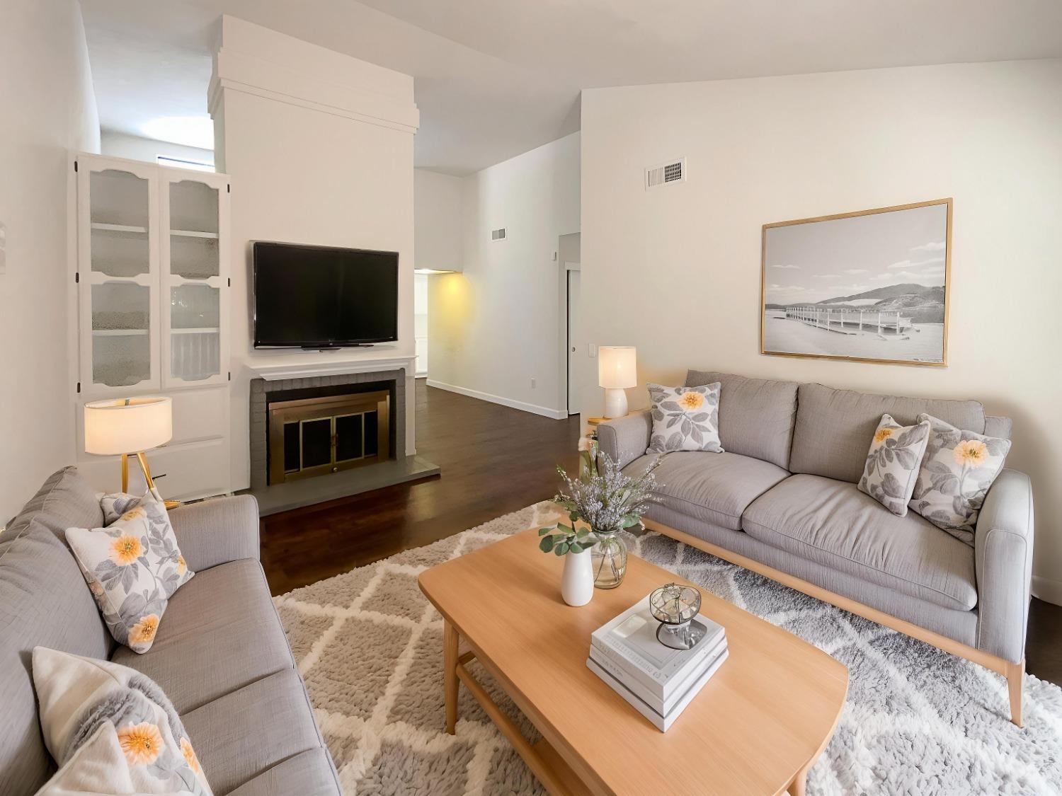 Detail Gallery Image 2 of 27 For 7031 Rancho Mirage Ct, Citrus Heights,  CA 95621 - 3 Beds | 2 Baths