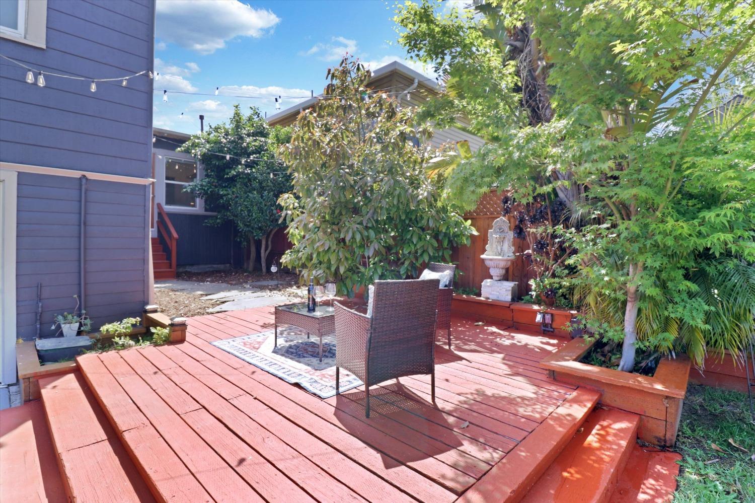 Detail Gallery Image 34 of 38 For 1412 E 32 St, Oakland,  CA 94602 - 3 Beds | 2 Baths
