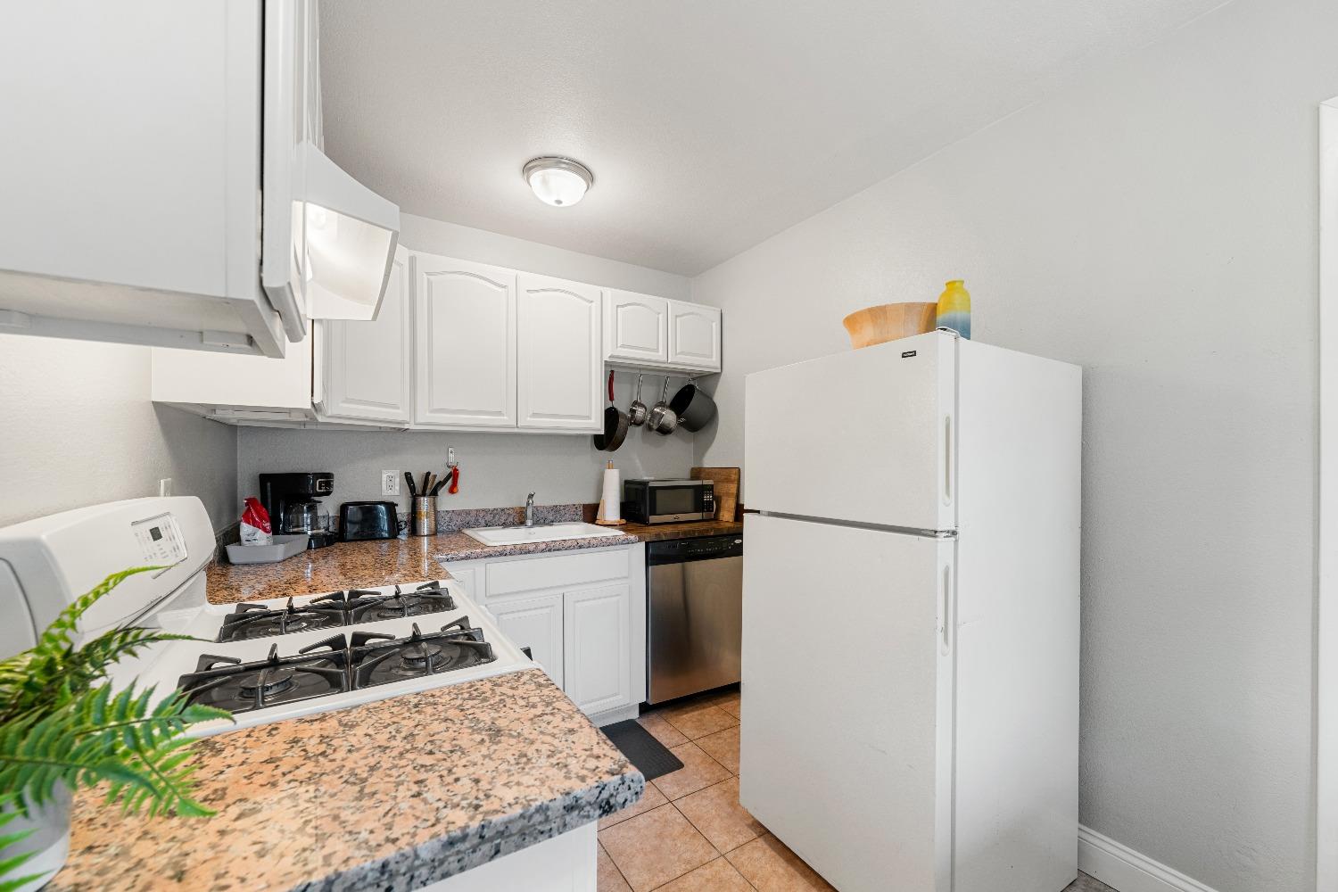 Detail Gallery Image 35 of 51 For 5904 40th St, Sacramento,  CA 95824 - – Beds | – Baths
