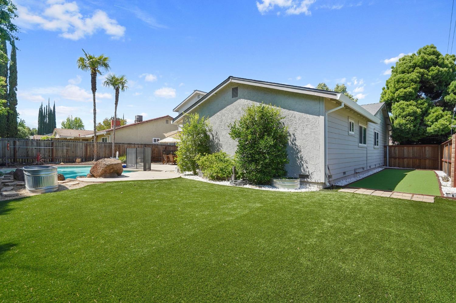 Detail Gallery Image 37 of 39 For 4950 Thor Way, Carmichael,  CA 95608 - 4 Beds | 3 Baths