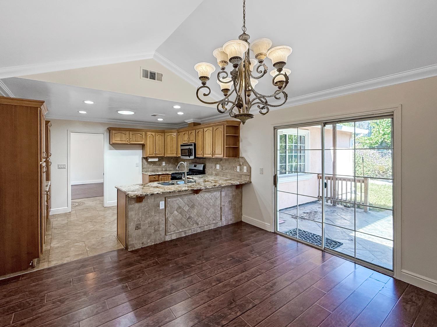 Detail Gallery Image 7 of 27 For 4169 Birdwell Way, North Highlands,  CA 95660 - 3 Beds | 2 Baths