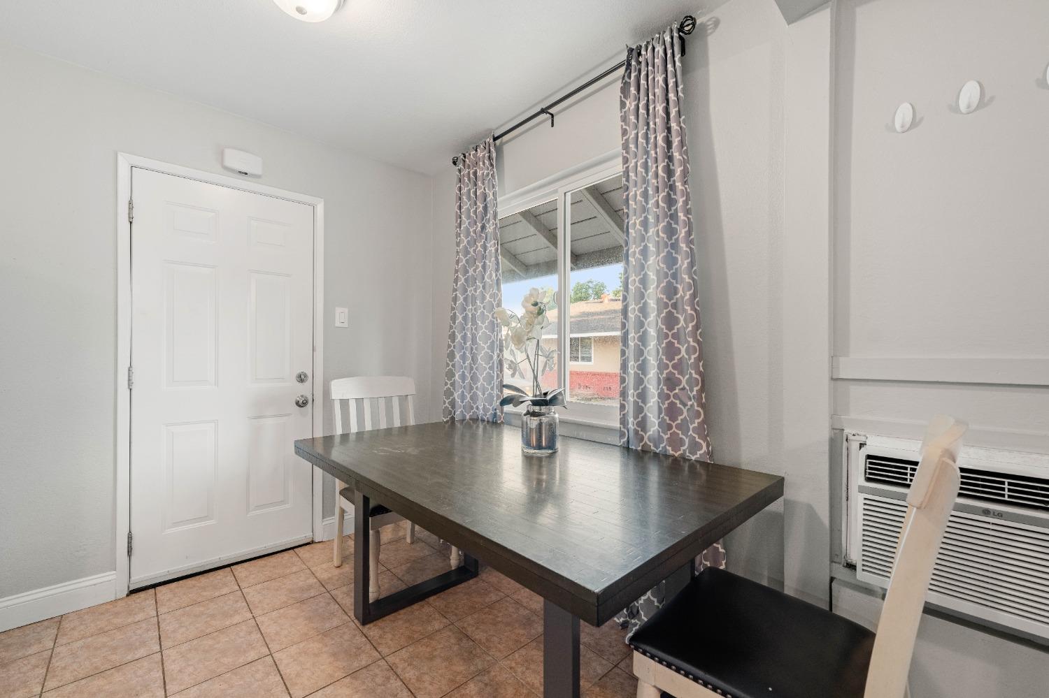Detail Gallery Image 34 of 51 For 5904 40th St, Sacramento,  CA 95824 - – Beds | – Baths