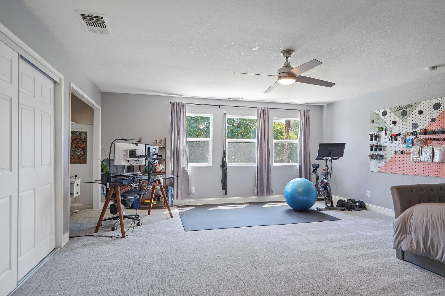 Detail Gallery Image 27 of 39 For 4950 Thor Way, Carmichael,  CA 95608 - 4 Beds | 3 Baths