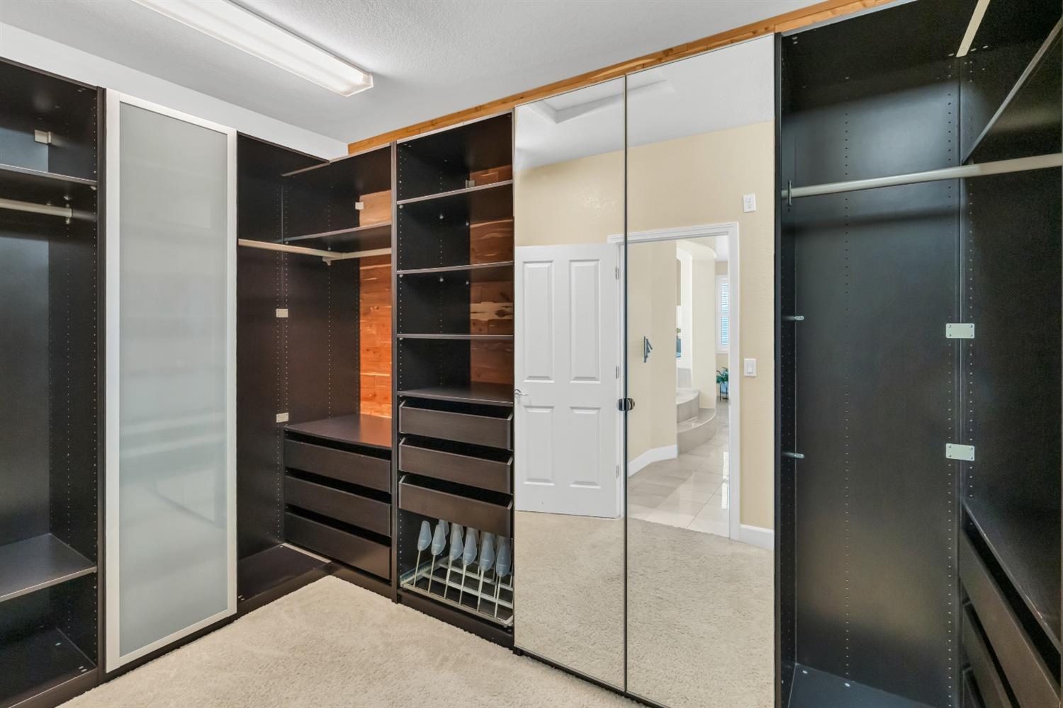 Detail Gallery Image 59 of 94 For 6600 Caprezzo Way, Elk Grove,  CA 95757 - 5 Beds | 4/1 Baths
