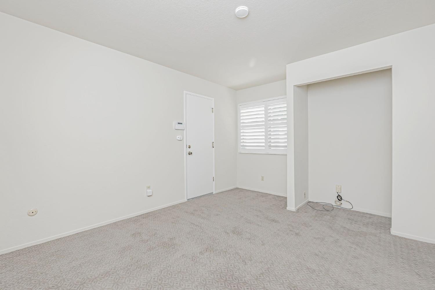 Photo #15: 225059717 Listing: Photo #15