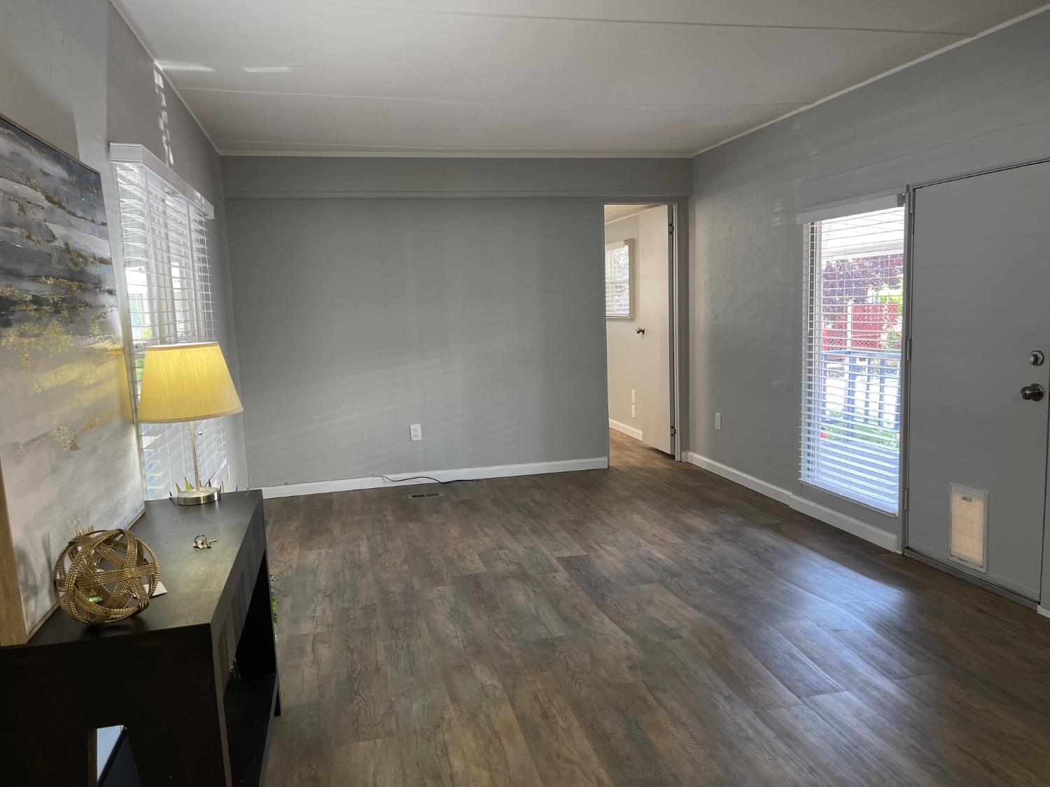 Detail Gallery Image 7 of 34 For 237 Palm View Ln, Rancho Cordova,  CA 95670 - 2 Beds | 1/1 Baths