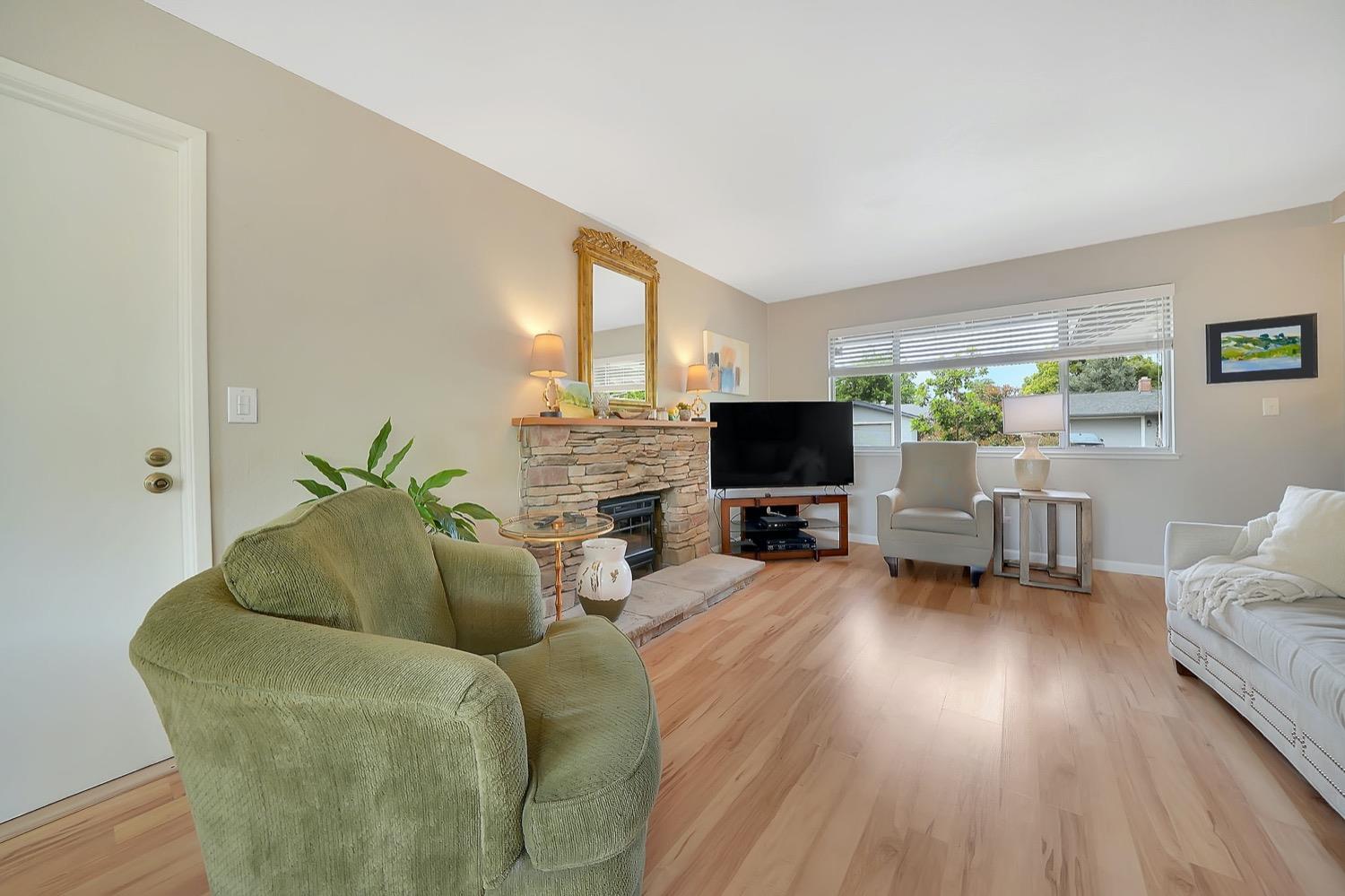 Detail Gallery Image 7 of 63 For 8912 Ramstad Ave, Fair Oaks,  CA 95628 - 3 Beds | 1 Baths