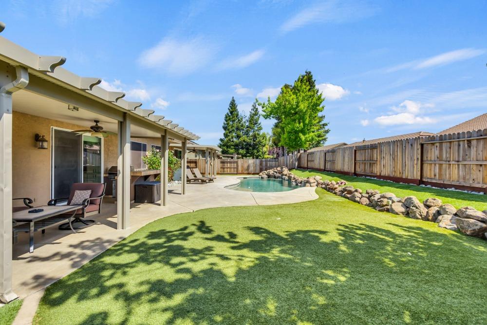 Detail Gallery Image 48 of 66 For 929 Jordine Way, Galt,  CA 95632 - 5 Beds | 2/1 Baths