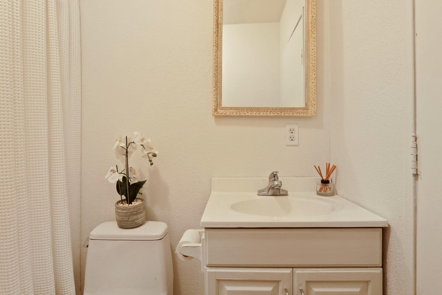 Detail Gallery Image 20 of 25 For 11 E 1st St, Tracy,  CA 95376 - 2 Beds | 1 Baths