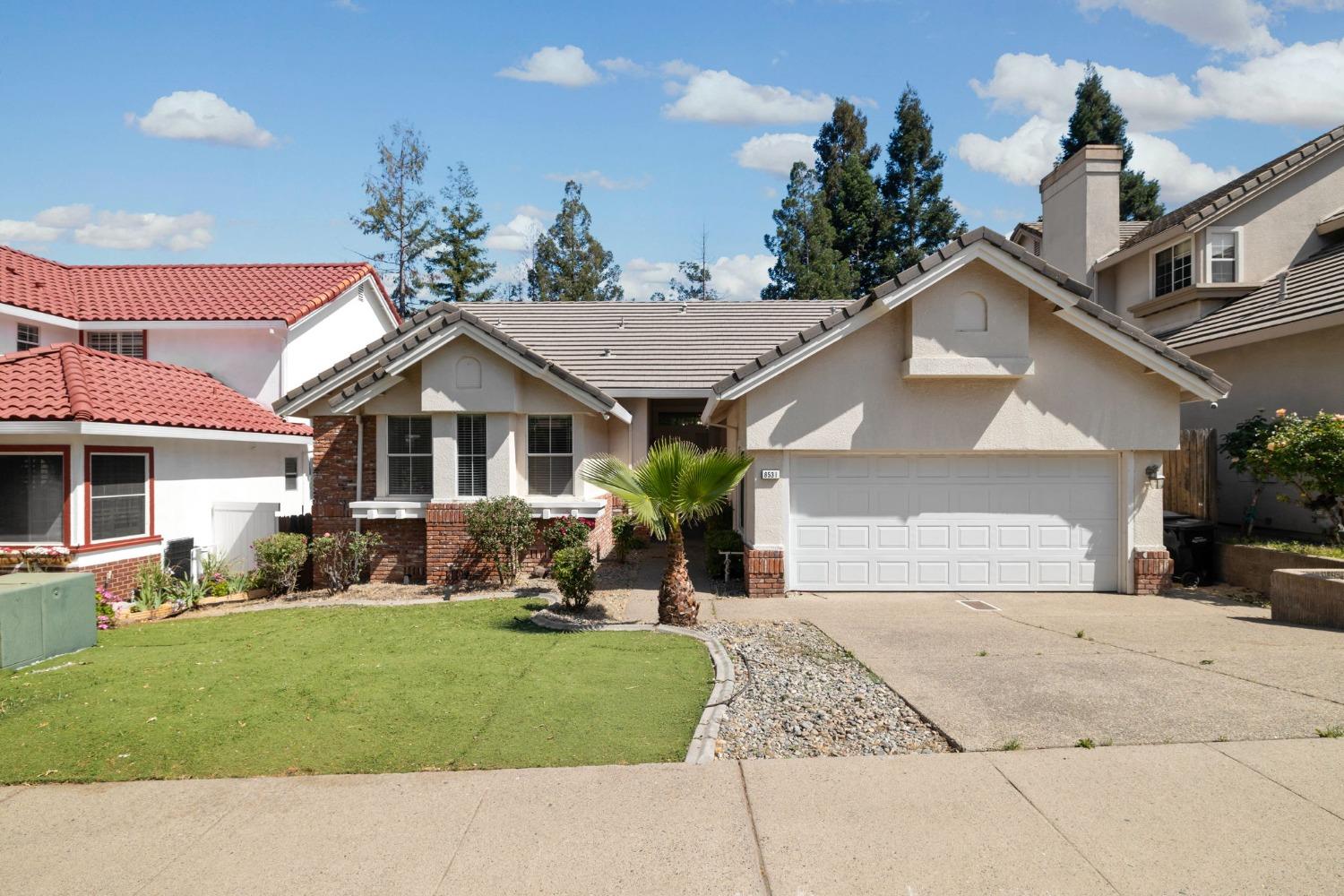 Detail Gallery Image 2 of 45 For 8531 Heather Cross Way, Orangevale,  CA 95662 - 3 Beds | 2 Baths
