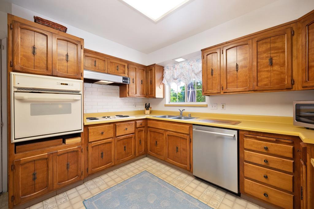 Detail Gallery Image 20 of 34 For 5328 Kenneth Ave, Carmichael,  CA 95608 - 3 Beds | 2 Baths